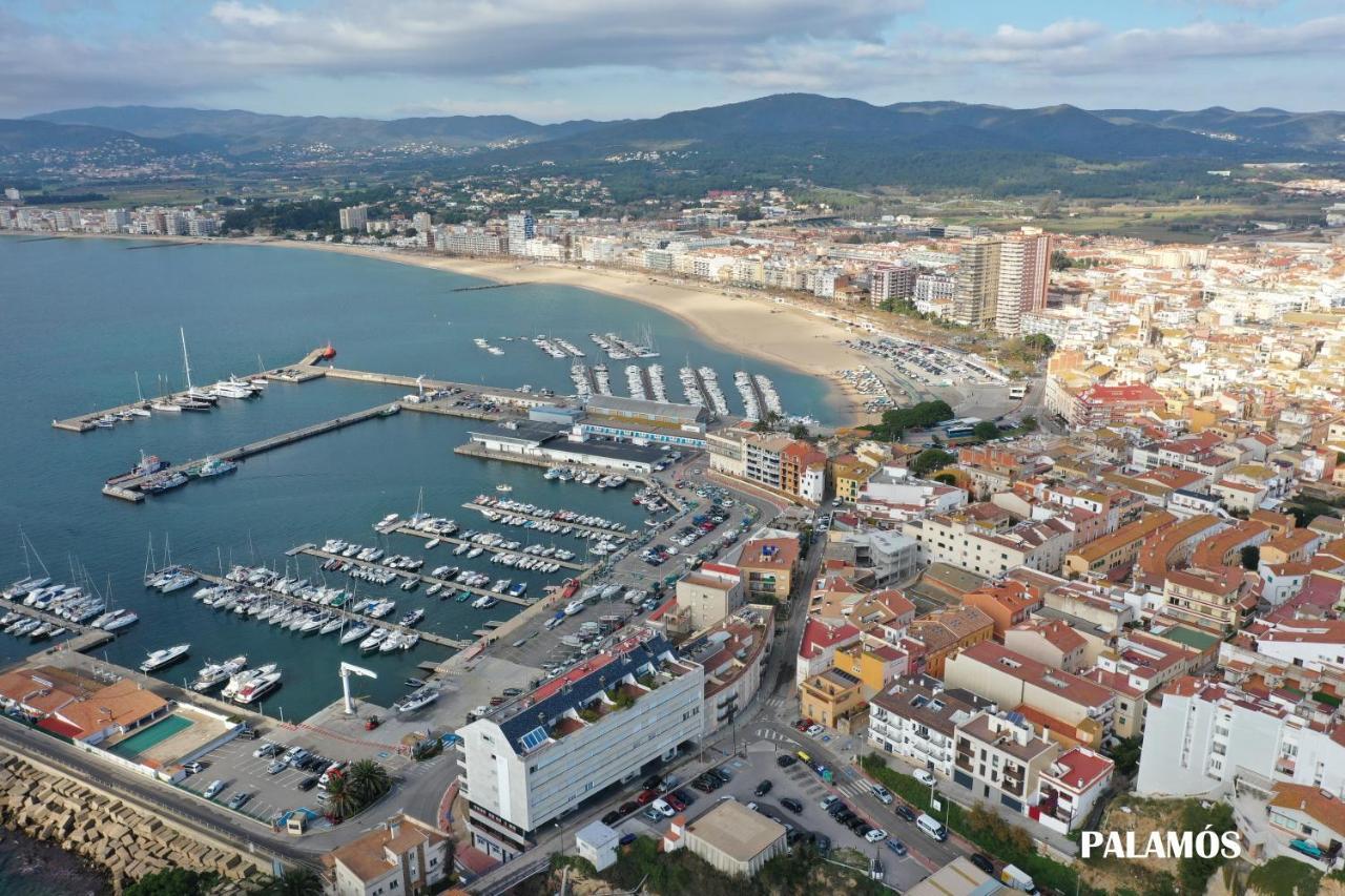 Espectacular Apartament A Palamos Centre! Amb Wifi Exterior foto